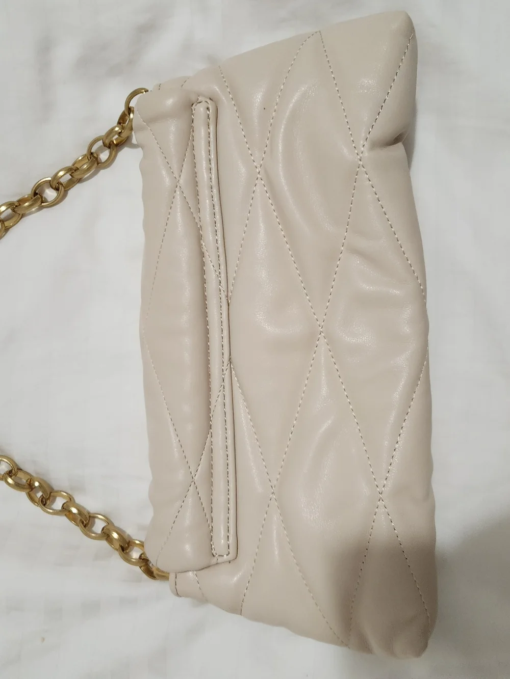 Mango Quilted Shoulder Bag with Gold Chain in Cream